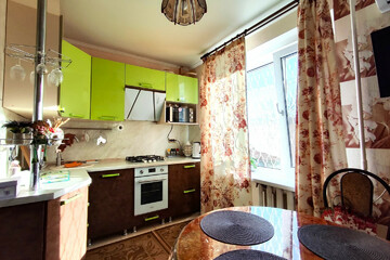 2-к квартира, 50 м², 1/3 эт.