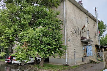 2-к квартира, 40 м², 3/3 эт.