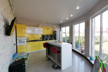 Дом, 207 м², 2 эт.