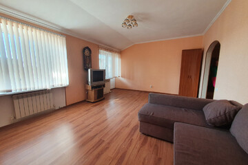 3-к квартира, 96 м², 6/6 эт.