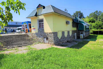 Помещение своб.назн., 226 м², 2/2 эт.