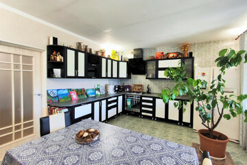 Дом, 228 м², 3 эт.