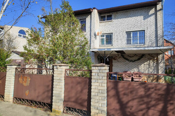 Дом, 289 м², 3 эт.