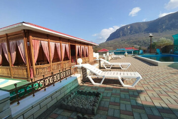 Дом, 270 м², 2 эт.