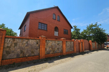 Дом, 430 м², 3 эт.