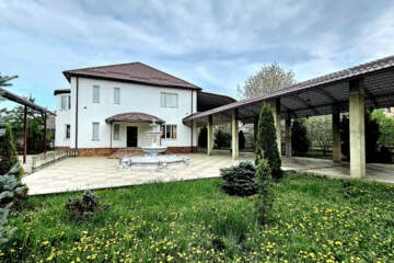 Дом, 245 м², 2 эт.