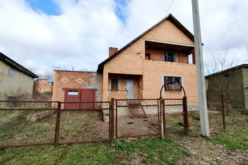 Коттедж, 180 м², 2 эт.