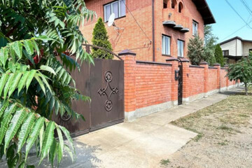 Дом, 170 м², 2 эт.