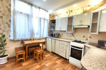 2-к квартира, 47 м², 1/3 эт.