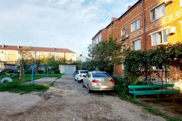 2-к квартира, 47 м², 2/3 эт.