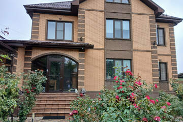 Дом, 392 м², 3 эт.