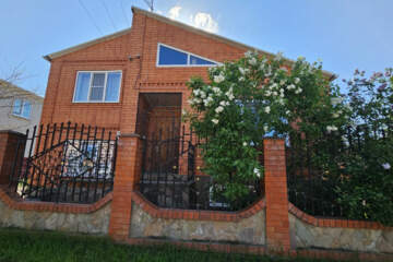 Дом, 180 м², 2 эт.