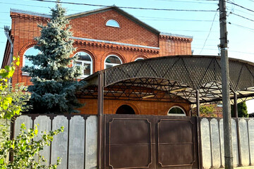 Дом, 328 м², 2 эт.