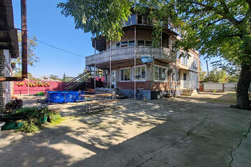 Дом, 188 м², 3 эт.