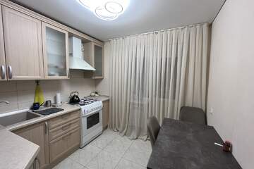 2-к квартира, 50 м², 5/5 эт.