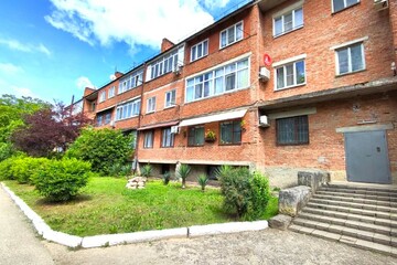 1-к квартира, 33 м², 1/3 эт.