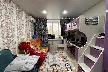 Комната, (всего 5 ком.), 18 м², 2/5 эт.