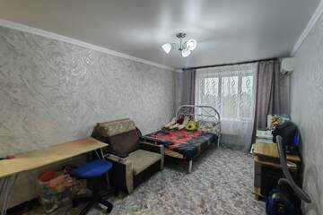 Комната, (всего 5 ком.), 17 м², 4/5 эт.